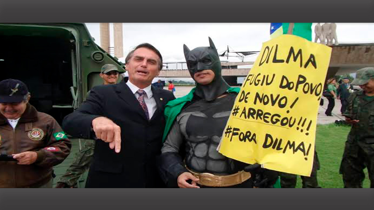 Bolsonaro é ironizado e chamado de Bozo em HQ do Batman!