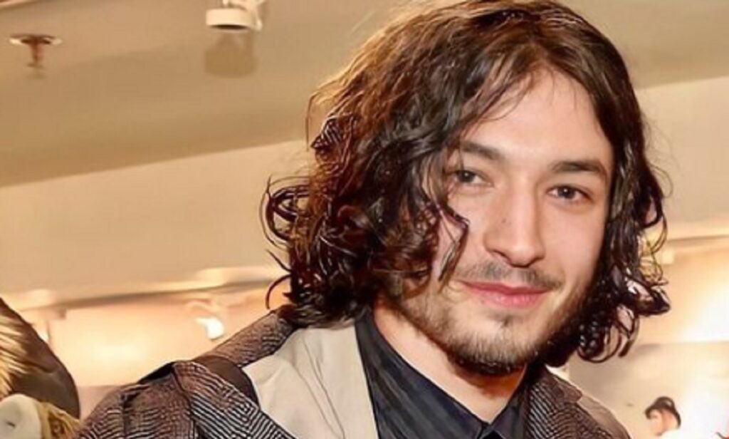 Atitudes de Ezra Miller podem cancelar The Flash - legadoplus