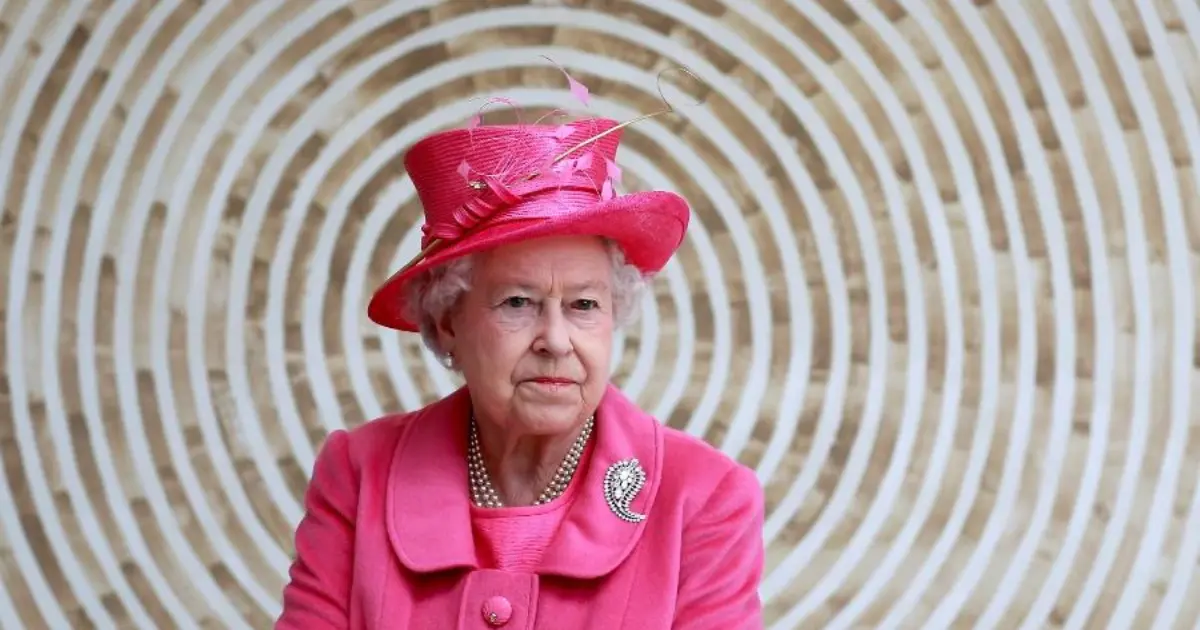  6 filmes e séries que falam sobre a Rainha Elizabeth e a família real britânica