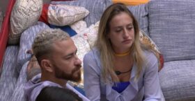 BBB 23: Bruna Griphao chora após bronca de Tadeu