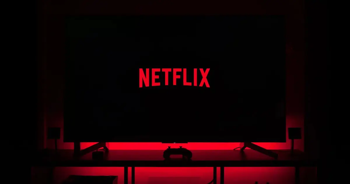 CEO da Netflix diz que plataforma nunca cancelou uma série de sucesso