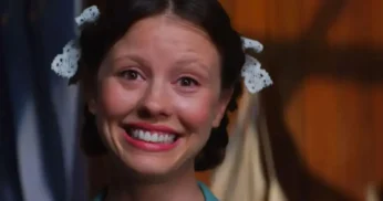 Prequel de famoso filme com Jenna Ortega ganha data de estreia no Brasil