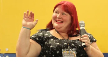 Cassandra Clare retorna ao Brasil para Bienal do Livro