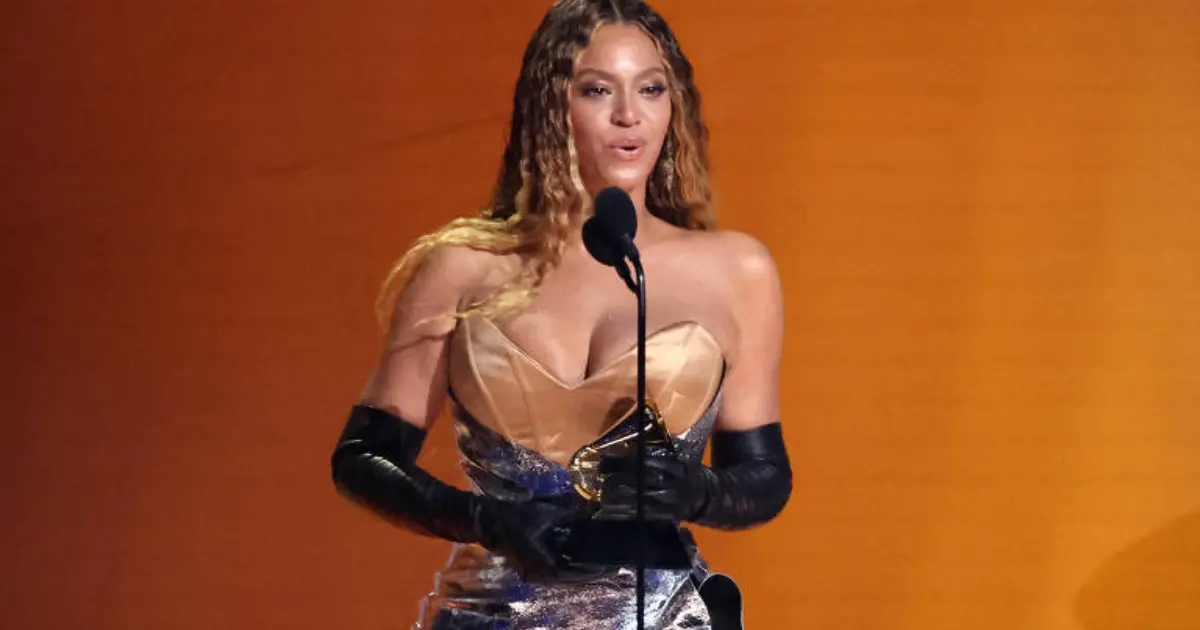  É ELA! Beyoncé se torna a artista mais premiada do Grammy