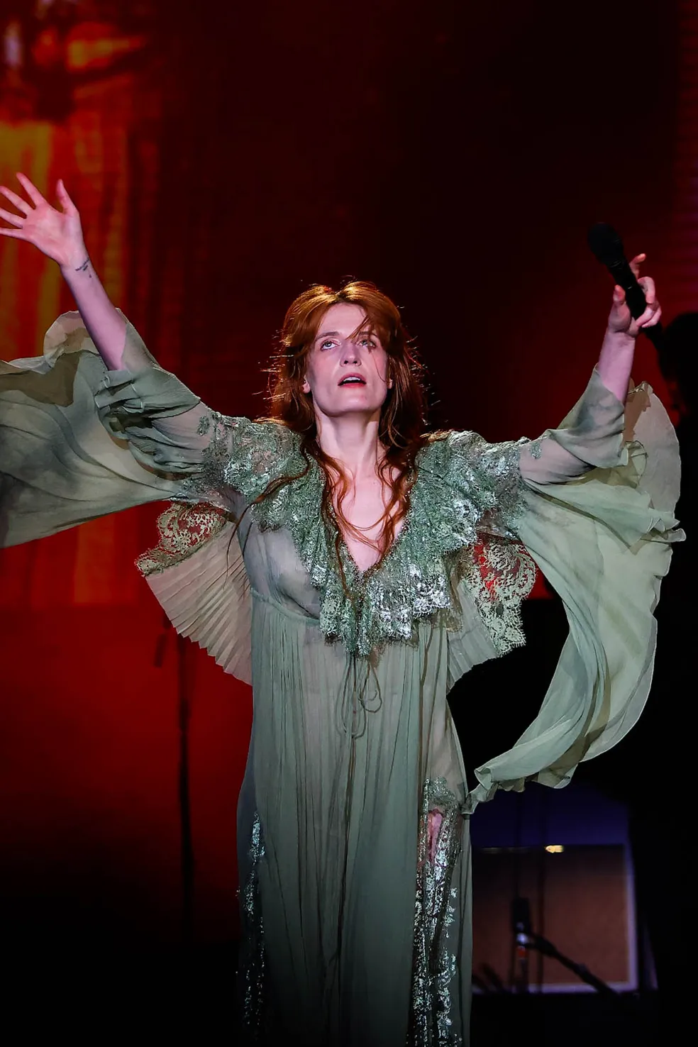 Florence + the Machine arrasta uma multidão no MITA Festival e faz show apoteótico - legadoplus
